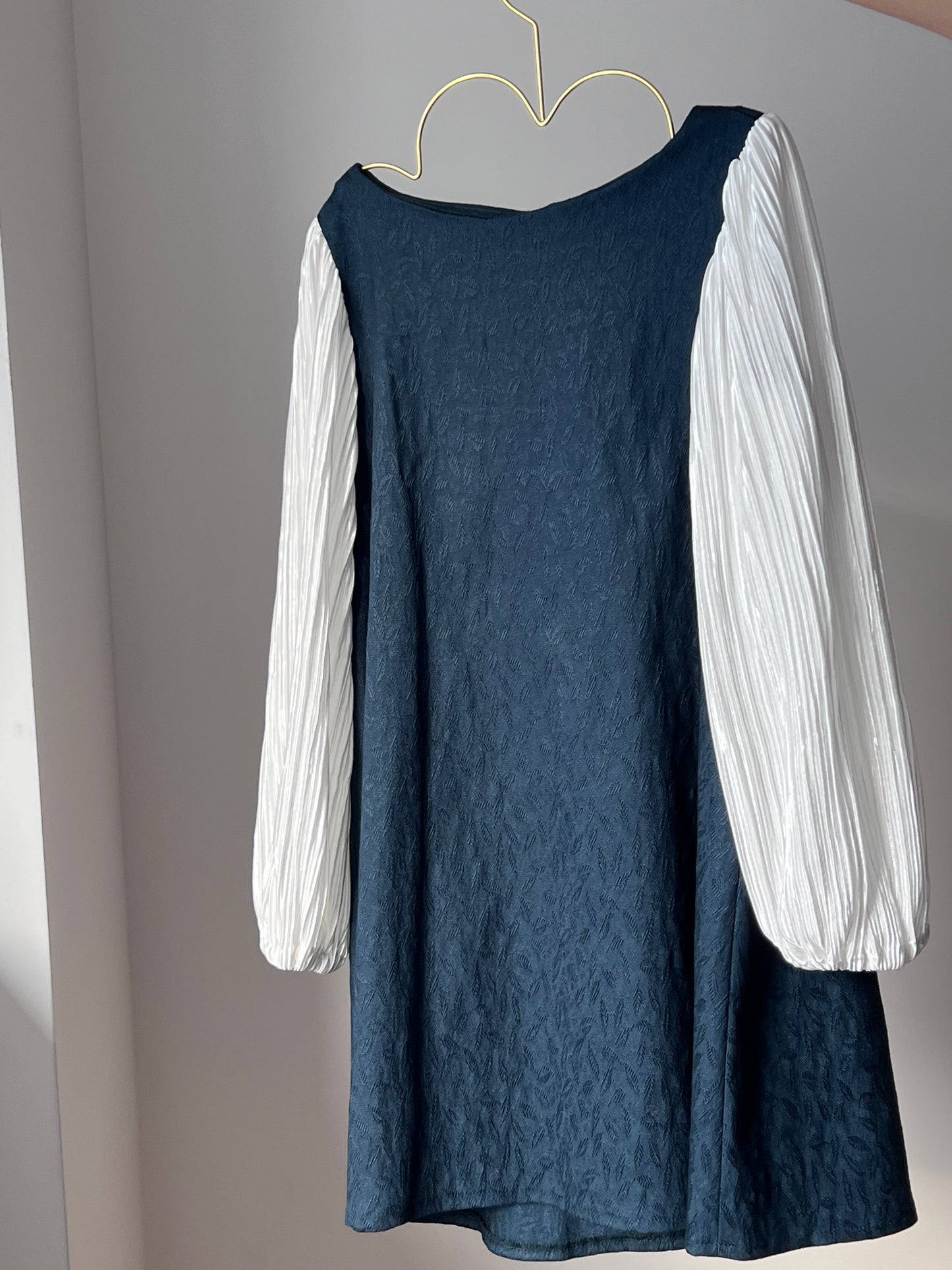 Mergaitiška suknelė - Klasika