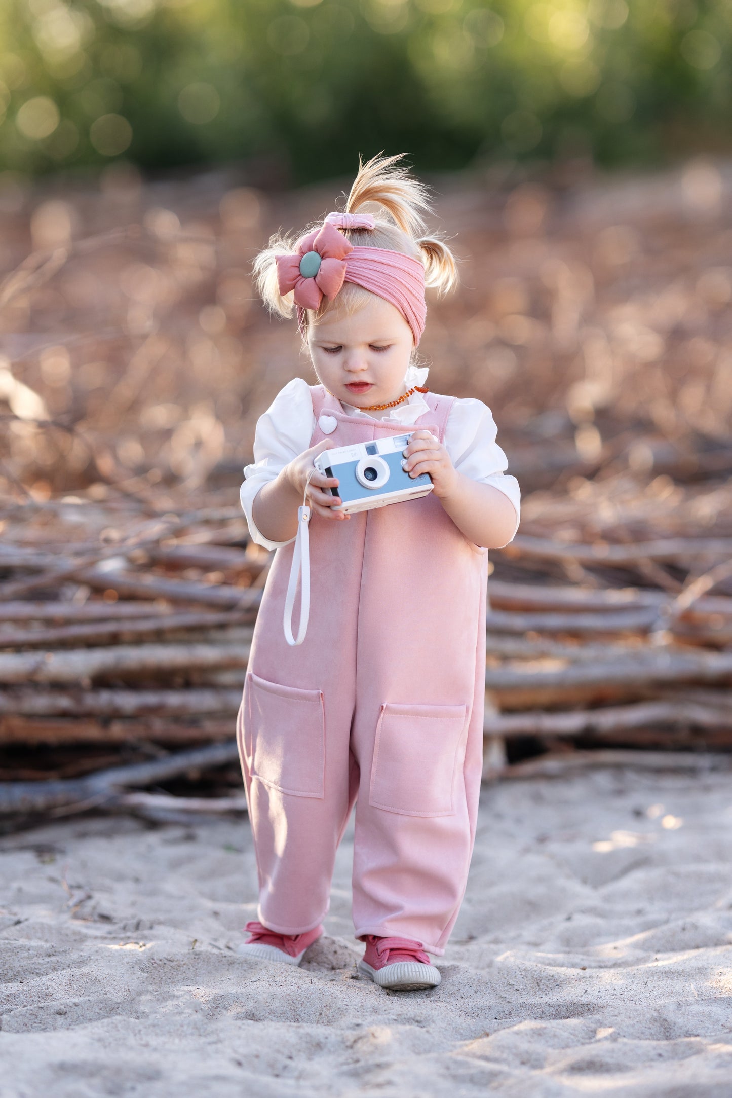 Rausvas zuikio kombinezonas